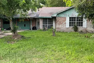 117 Sylvan St, La Porte, TX 77571 - Photo 1