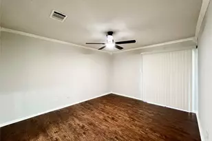 9317 Pagewood Ln, Houston, TX 77063 - Photo 10