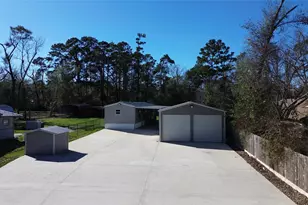 21246 White Oak Dr, Conroe, TX 77306 - Photo 2