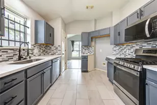 4706 E Ridge Creek Dr, Houston, TX 77053 - Photo 16