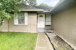 11906 Binghampton Dr, Houston, TX 77089 - Photo 4