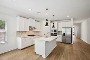 2827 Clapbread Ln, Rosenberg, TX 77471 - Photo 2