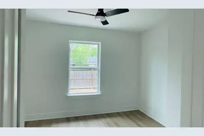 9110 Heatherside Street, Houston, TX 77016 - Photo 10