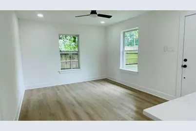 9110 Heatherside Street, Houston, TX 77016 - Photo 4
