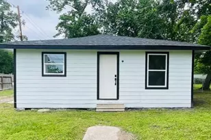 9110 Heatherside St, Houston, TX 77016 - Photo 2