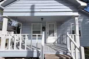 826 Fowlkes St, Sealy, TX 77474 - Photo 2