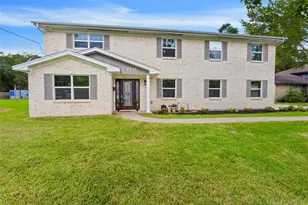 1325 Oak Hollow Dr, Dickinson, TX 77539 - Photo 2