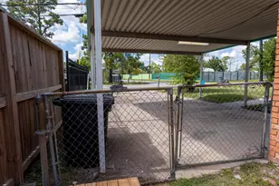 8718 Magna St, Houston, TX 77093 - Photo 36