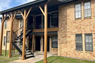 1415 W Norris St, El Campo, TX 77437 - Photo 4