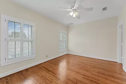 718 Ralfallen Street, Houston, TX 77008 - Photo 12
