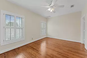718 Ralfallen St, Houston, TX 77008 - Photo 12