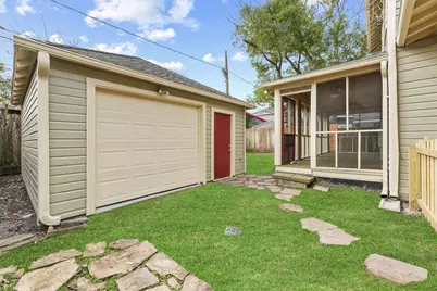718 Ralfallen Street, Houston, TX 77008 - Photo 16
