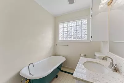 718 Ralfallen Street, Houston, TX 77008 - Photo 8