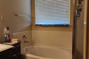 5926 Sunflower Prairie Court, Houston, TX 77049 - Photo 14