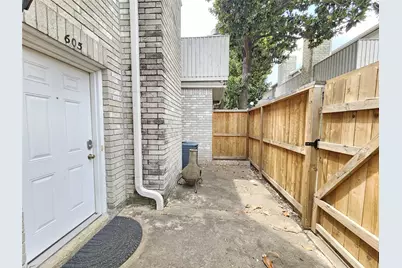 3800 Tanglewilde Street #605, Houston, TX 77063 - Photo 2