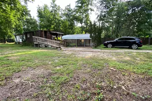 109 Birchwood Dr, Willis, TX 77378 - Photo 2