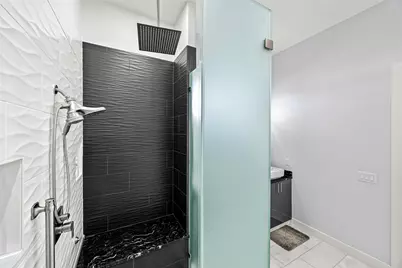 14002 Woodthorpe Lane, Houston, TX 77079 - Photo 20