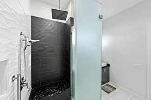 14002 Woodthorpe Ln, Houston, TX 77079 - Photo 20