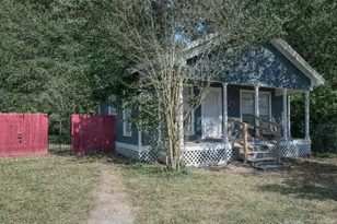 201 S Cleveland St, Dayton, TX 77535 - Photo 1