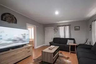 201 S Cleveland St, Dayton, TX 77535 - Photo 2