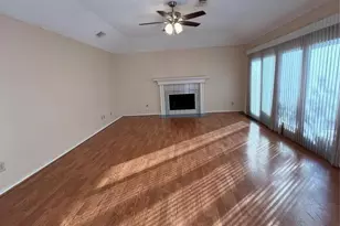 4027 W Summit Valley Dr, Houston, TX 77082 - Photo 6