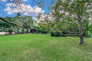 9712 Longmont Dr, Houston, TX 77063 - Photo 36