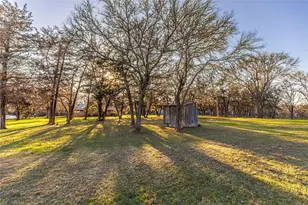 125 Forrest Ln, Brenham, TX 77833 - Photo 2
