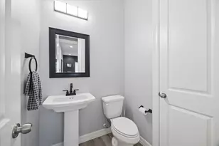 11010 Cres Light Way, Houston, TX 77043 - Photo 10