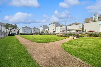 11010 Crescent Light Way, Houston, TX 77043 - Photo 18