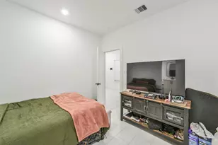718 W Donovan St, Houston, TX 77091 - Photo 30