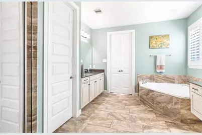 13808 N Lake Branch Lane, Houston, TX 77044 - Photo 22