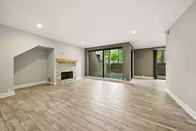 171 Litchfield Lane, Houston, TX 77024 - Photo 10