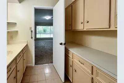 401 Rolling Hills Drive, Conroe, TX 77304 - Photo 12