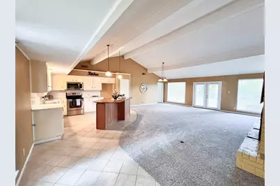 401 Rolling Hills Drive, Conroe, TX 77304 - Photo 2