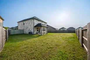 9718 Grooveburr Ct, Conroe, TX 77385 - Photo 18