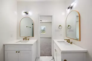 911 Panama Blvd, Houston, TX 77009 - Photo 6