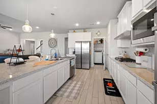 225 Peninsula Pt Dr, Montgomery, TX 77356 - Photo 6