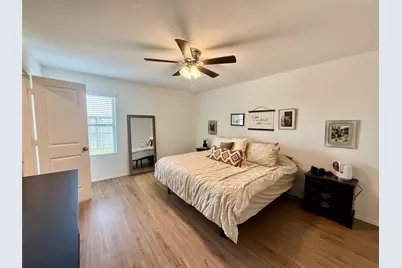 216 Bennett Loop, Angleton, TX 77515 - Photo 20