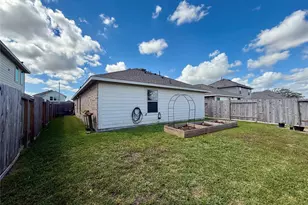 216 Bennett Loop, Angleton, TX 77515 - Photo 36
