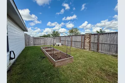 216 Bennett Loop, Angleton, TX 77515 - Photo 38