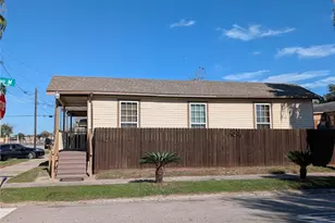 1222 42nd St, Galveston, TX 77550 - Photo 22