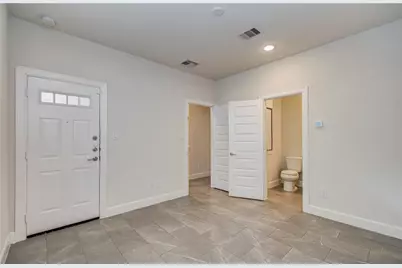 2810 Grand Fountains Drive #B, Houston, TX 77054 - Photo 6