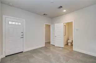 2810 Grand Fountains Dr, Houston, TX 77054 - Photo 6