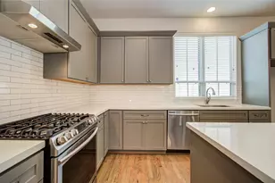 2810 Grand Fountains Dr, Houston, TX 77054 - Photo 18