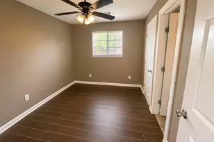 4518 Oak Shadows Dr, Houston, TX 77091 - Photo 24