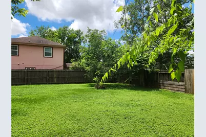 4518 Oak Shadows Drive, Houston, TX 77091 - Photo 8