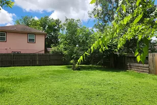 4518 Oak Shadows Dr, Houston, TX 77091 - Photo 8