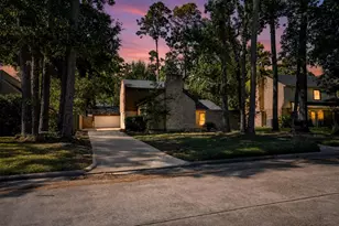 2038 Parkdale Dr, Houston, TX 77339 - Photo 2