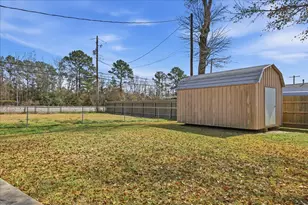 1709 Robin Ave, Orange, TX 77632 - Photo 20