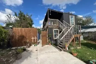 609 Firnat St, Houston, TX 77022 - Photo 6